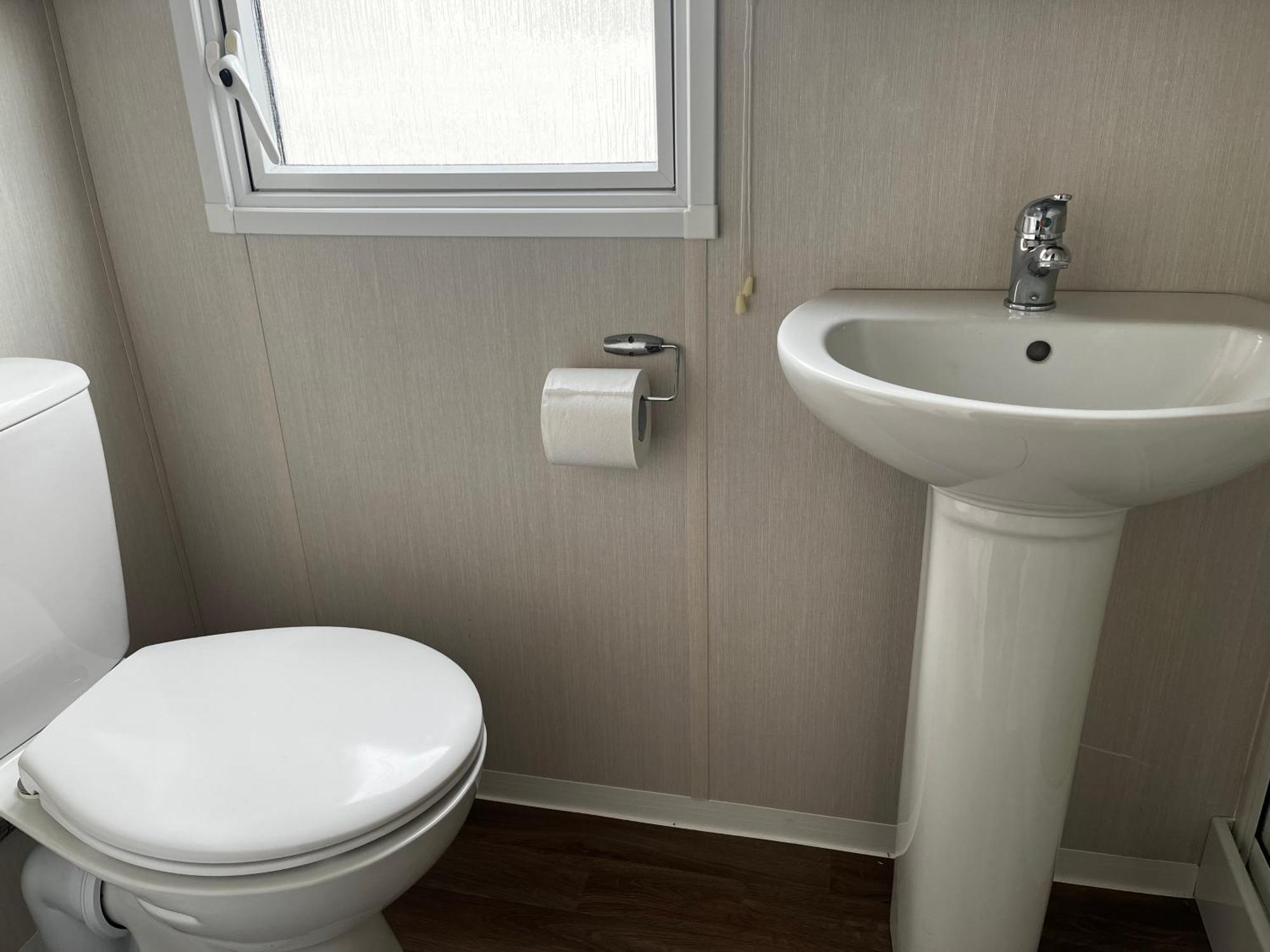 Ger-Y-Bwlch - Spacious Static On 5Star Site With Swimming Pool Benllech Bagian luar foto