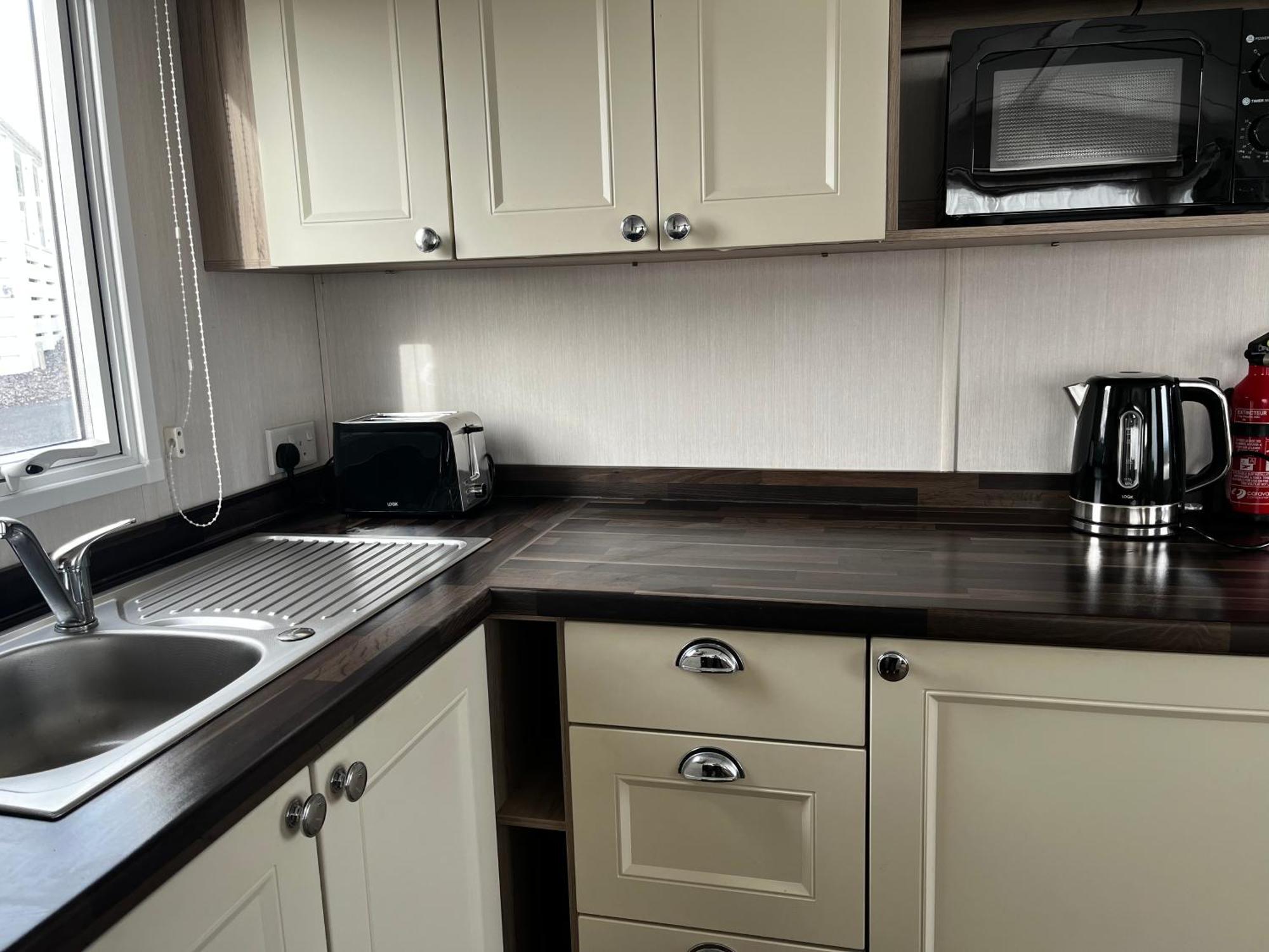 Ger-Y-Bwlch - Spacious Static On 5Star Site With Swimming Pool Benllech Bagian luar foto